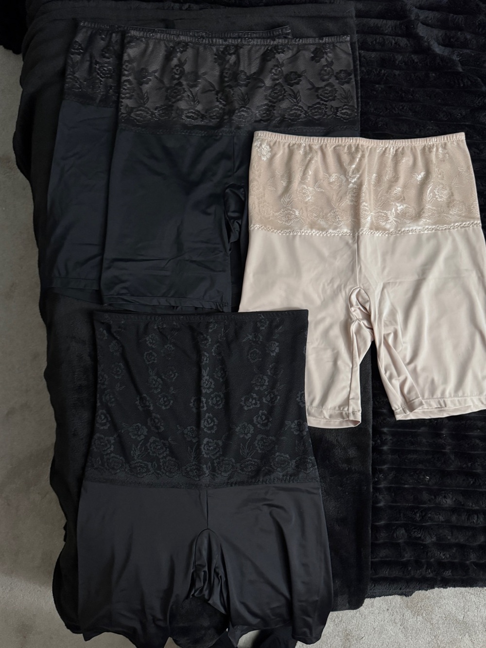 Torrid 360° Smoothing Shapewear Shorts Bundle (4) - Size 2